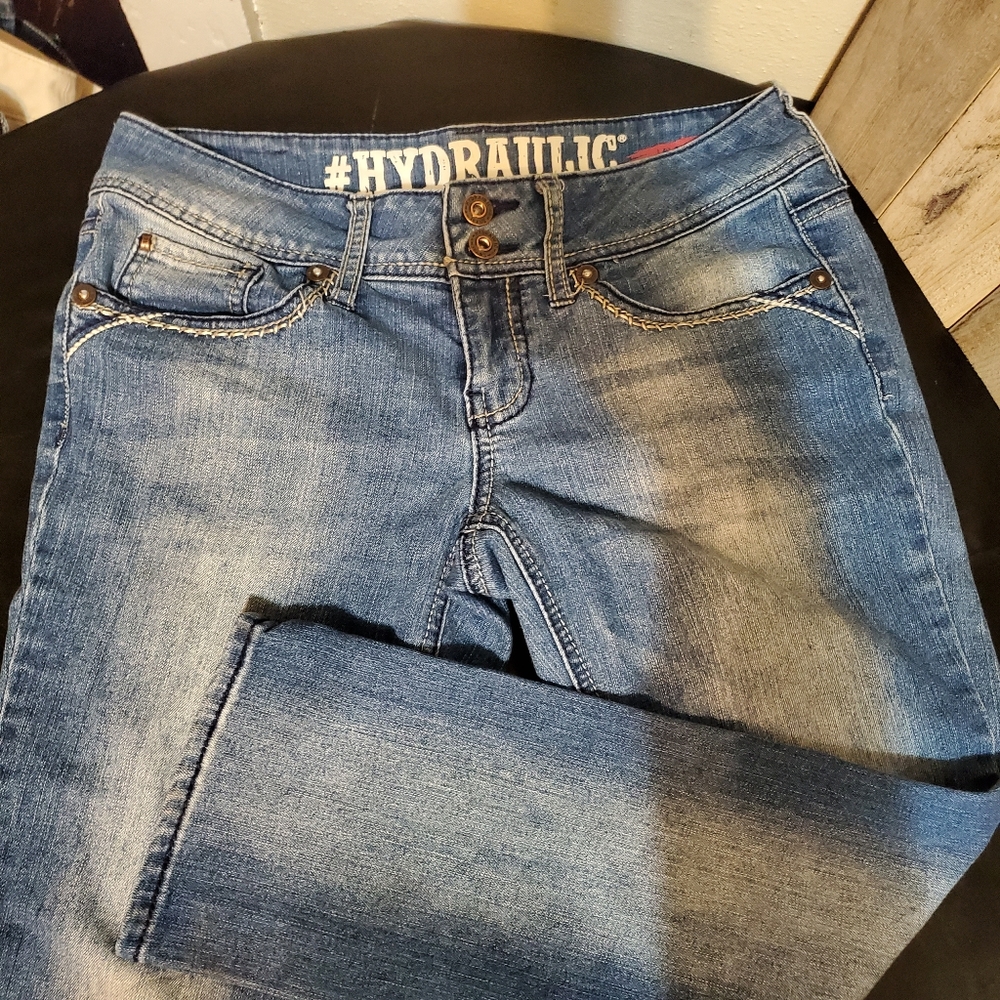 Hydraulic  capri
